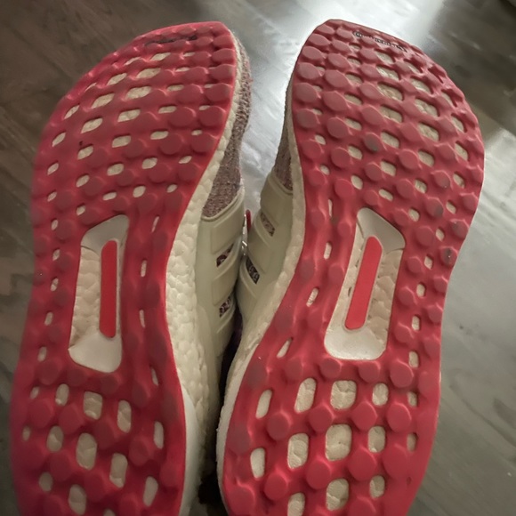 ADIDAS ULTRABOOST - Picture 5 of 5